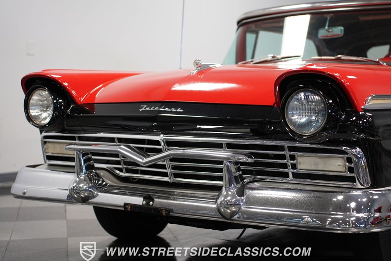 Unknown-Fairlane-1957-Black-Red-24