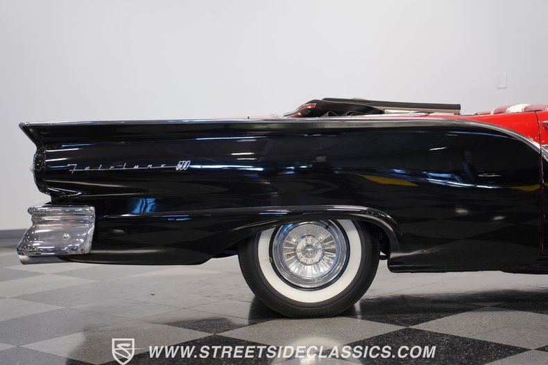 Unknown-Fairlane-1957-Black-Red-29
