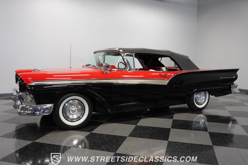 Unknown-Fairlane-1957-Black-Red-37