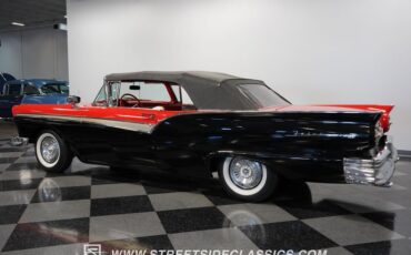 Unknown-Fairlane-1957-Black-Red-38