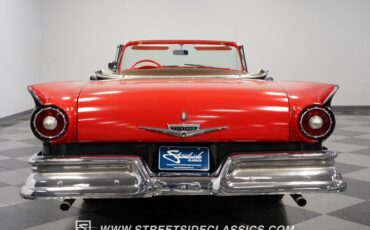 Unknown-Fairlane-1957-Black-Red-39