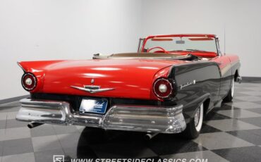 Unknown-Fairlane-1957-Black-Red-40