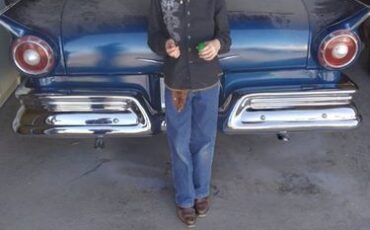 Unknown-Fairlane-1957-Blue-Blue-1
