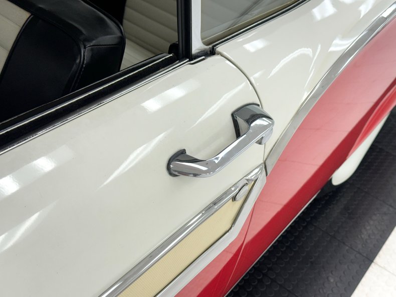Unknown-Fairlane-1957-Flame-Red-Black-17