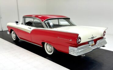 Unknown-Fairlane-1957-Flame-Red-Black-3