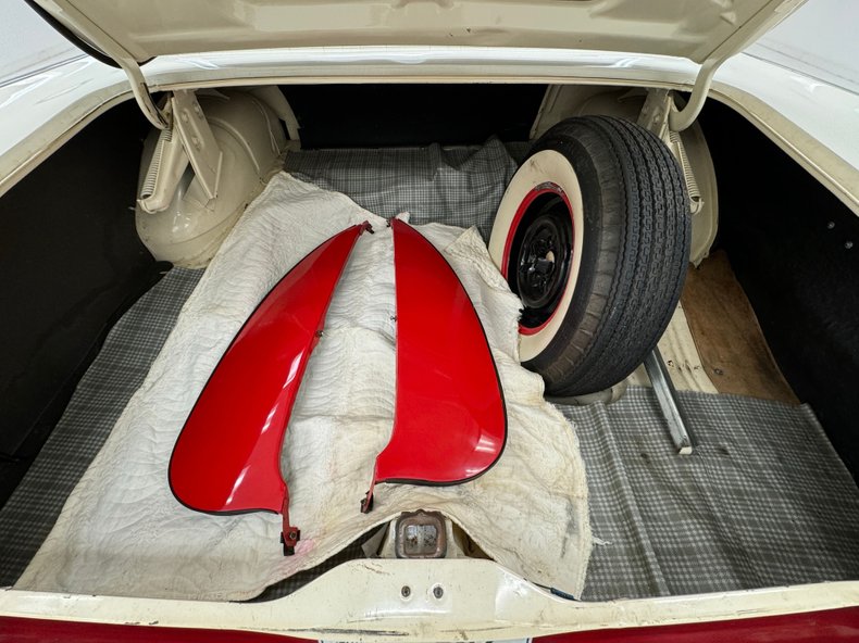 Unknown-Fairlane-1957-Flame-Red-Black-33