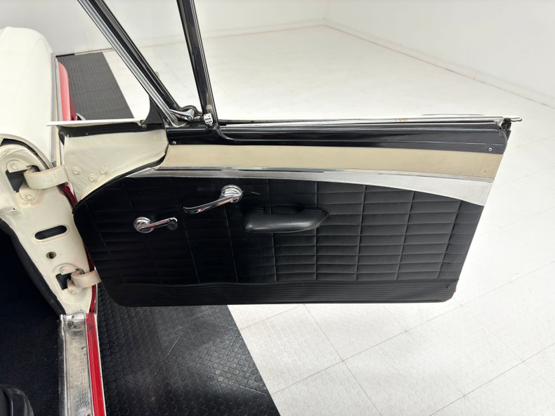 Unknown-Fairlane-1957-Flame-Red-Black-36