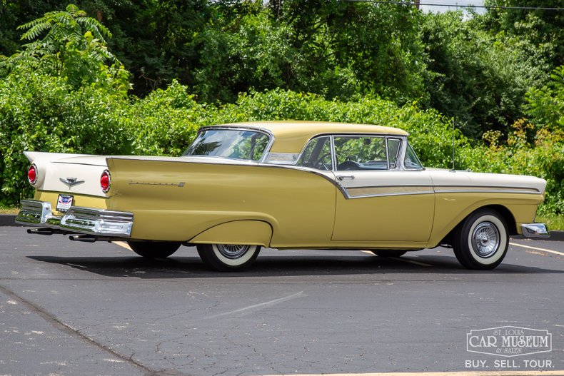 Unknown-Fairlane-1957-Inca-GoldColonial-W-WhiteBlack-12