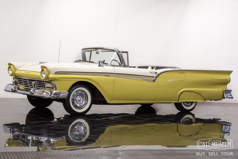 Unknown-Fairlane-1957-Inca-GoldColonial-W-WhiteBlack-14