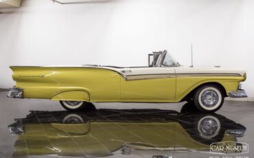 Unknown-Fairlane-1957-Inca-GoldColonial-W-WhiteBlack-20
