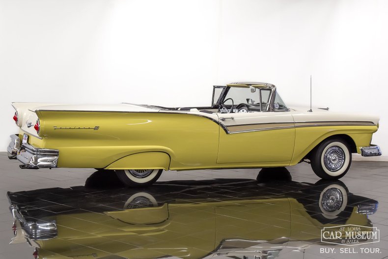 Unknown-Fairlane-1957-Inca-GoldColonial-W-WhiteBlack-21