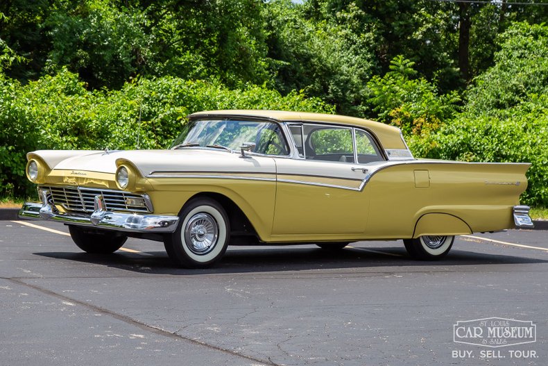 Unknown-Fairlane-1957-Inca-GoldColonial-W-WhiteBlack-25