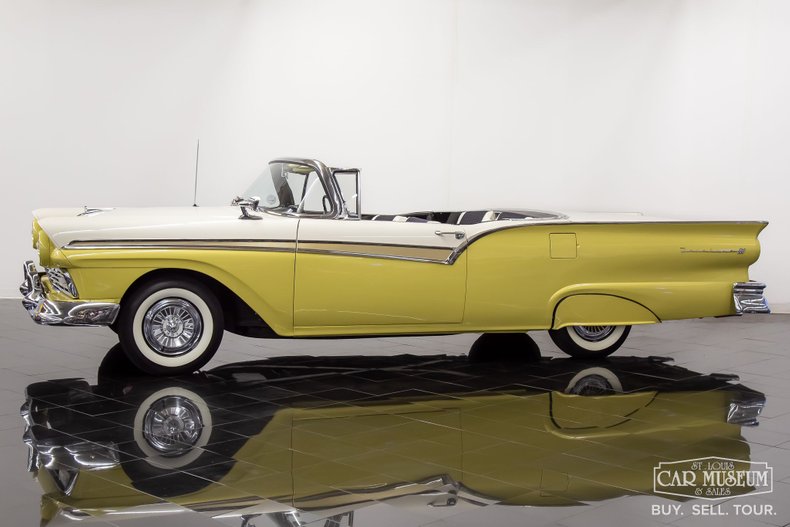 Unknown-Fairlane-1957-Inca-GoldColonial-W-WhiteBlack-26