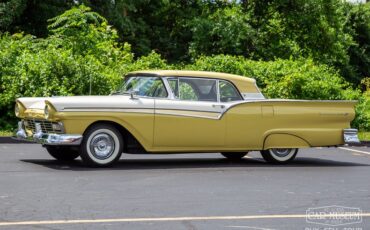 Unknown-Fairlane-1957-Inca-GoldColonial-W-WhiteBlack