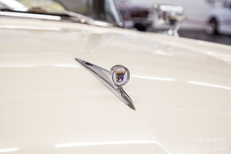 Unknown-Fairlane-1957-Inca-GoldColonial-W-WhiteBlack-46
