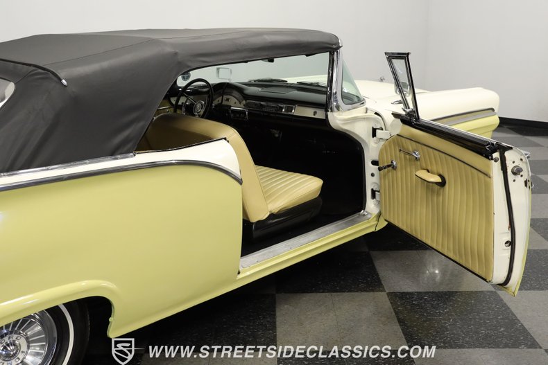 Unknown-Fairlane-1957-Light-Yellow-Tan-12