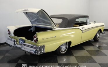 Unknown-Fairlane-1957-Light-Yellow-Tan-13