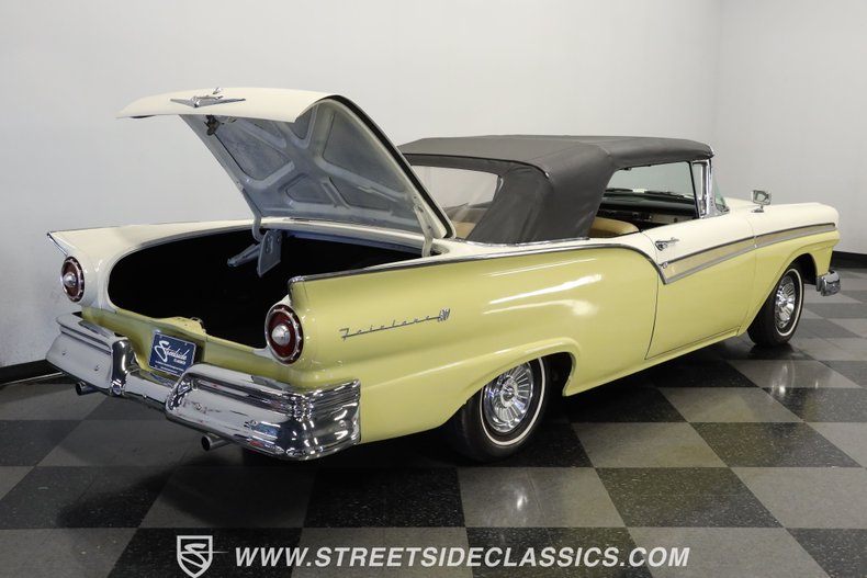 Unknown-Fairlane-1957-Light-Yellow-Tan-13
