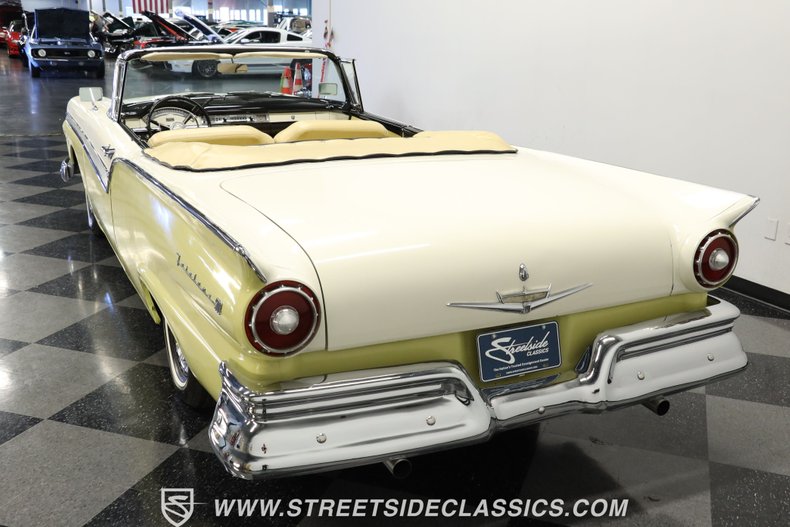 Unknown-Fairlane-1957-Light-Yellow-Tan-20