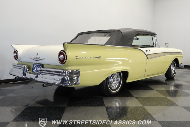 Unknown-Fairlane-1957-Light-Yellow-Tan-34