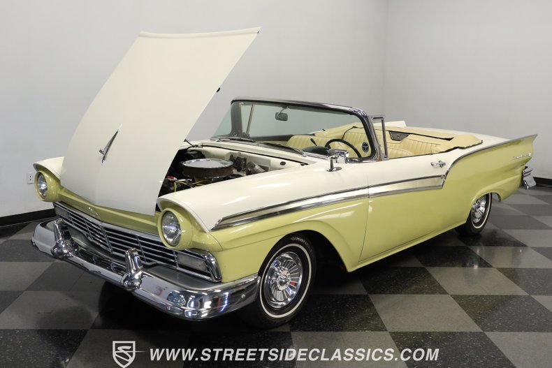 Unknown-Fairlane-1957-Light-Yellow-Tan-35