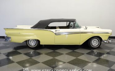 Unknown-Fairlane-1957-Light-Yellow-Tan-4