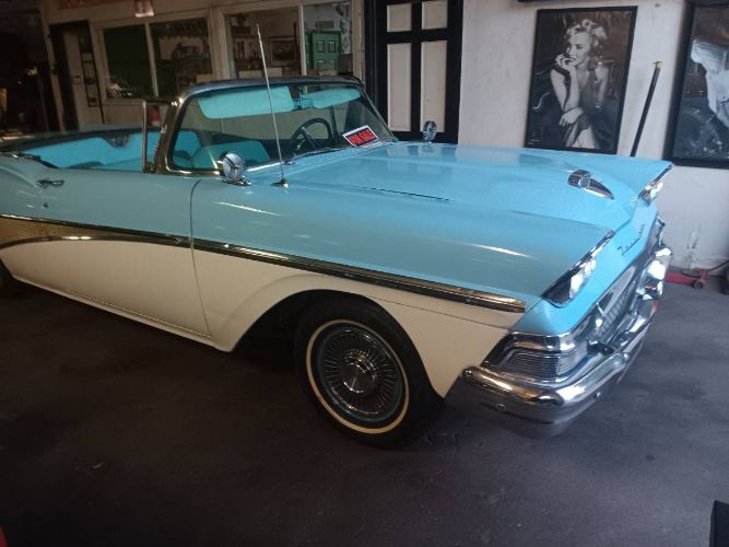 Unknown-Fairlane-1958-Blue-15