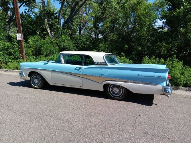 Unknown-Fairlane-1958-Blue-22