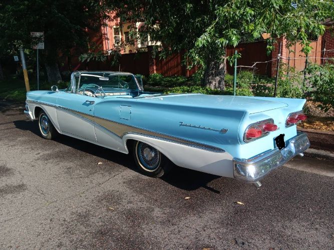 Unknown-Fairlane-1958-Blue-4
