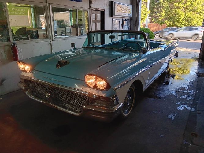 Unknown-Fairlane-1958-Blue-8