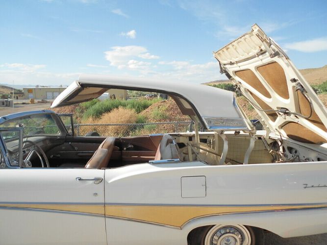 Unknown-Fairlane-1958-White-Brown-12