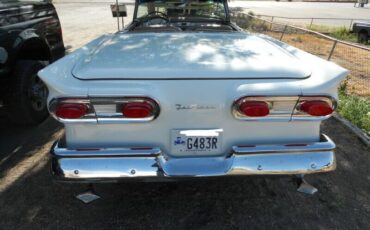 Unknown-Fairlane-1958-White-Brown-4
