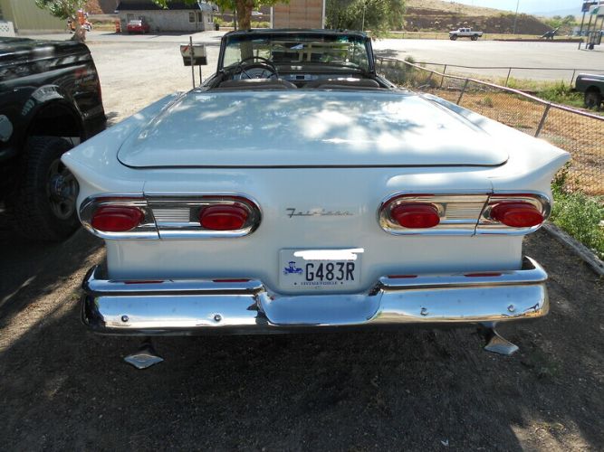 Unknown-Fairlane-1958-White-Brown-4