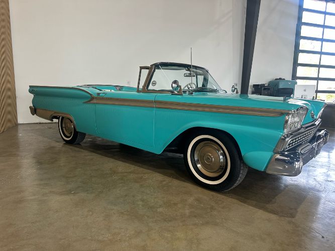 Unknown-Fairlane-1959-Blue-15