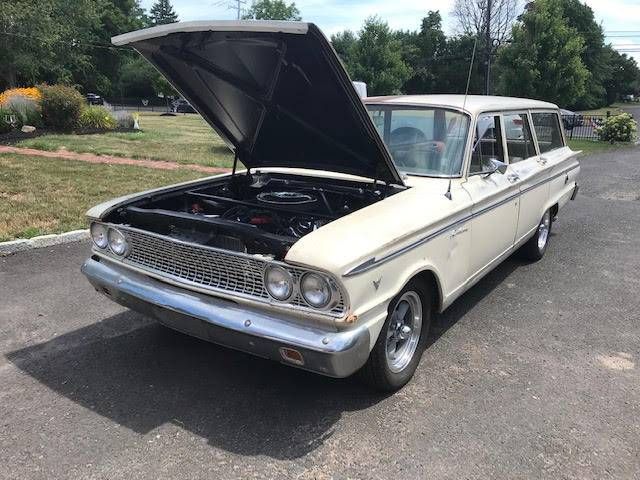 Unknown-Fairlane-1963-White-5