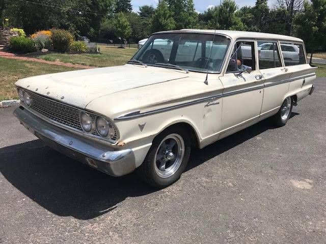 Unknown-Fairlane-1963-White