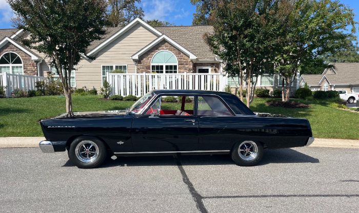 Unknown-Fairlane-1965-Black-Red-21
