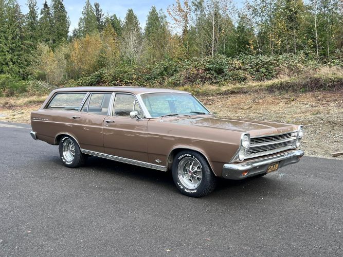 Unknown-Fairlane-1966-Metallic-Gold-18