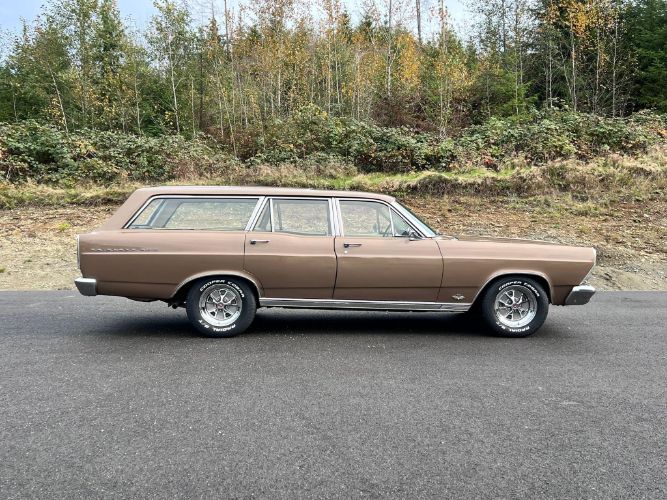 Unknown-Fairlane-1966-Metallic-Gold-20