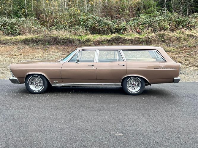 Unknown-Fairlane-1966-Metallic-Gold-25