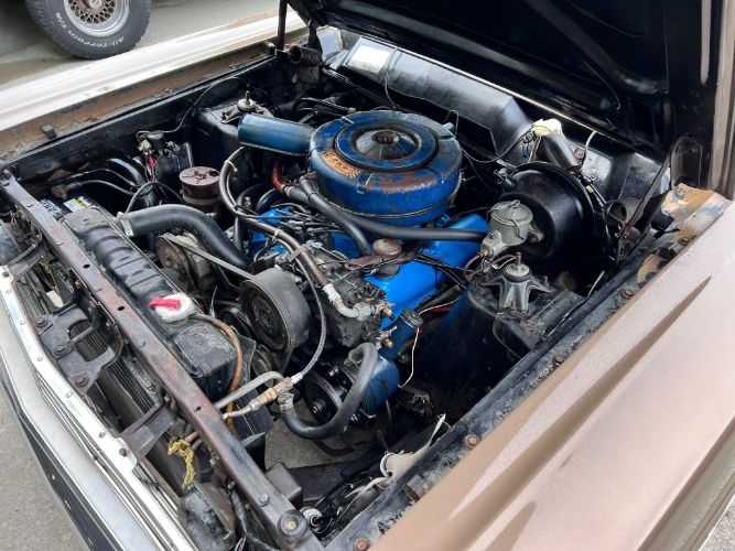 Unknown-Fairlane-1966-Metallic-Gold-5