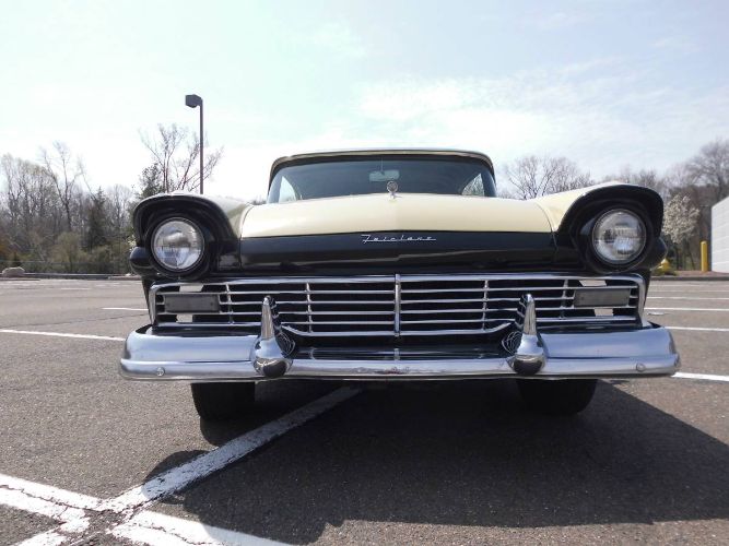Unknown-Fairlane-500-1957-Black-12
