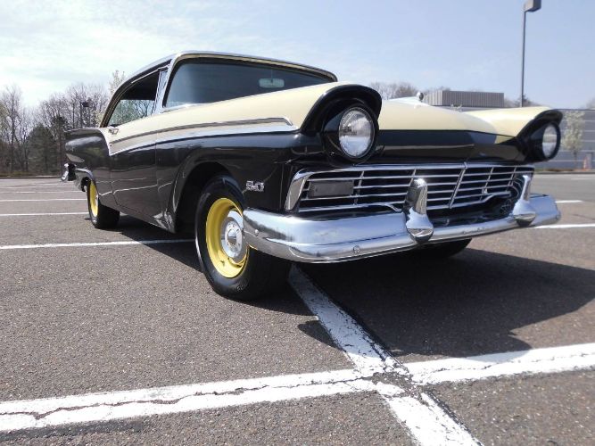 Unknown-Fairlane-500-1957-Black-16