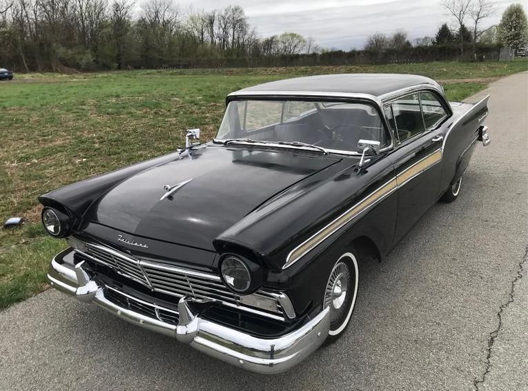 Unknown-Fairlane-500-1957-Black-Black-1