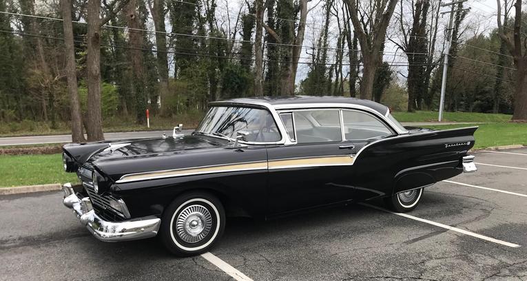 Unknown-Fairlane-500-1957-Black-Black-13