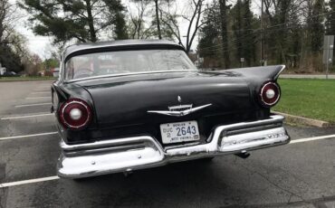 Unknown-Fairlane-500-1957-Black-Black-14