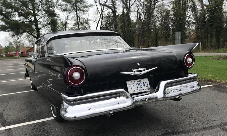 Unknown-Fairlane-500-1957-Black-Black-17