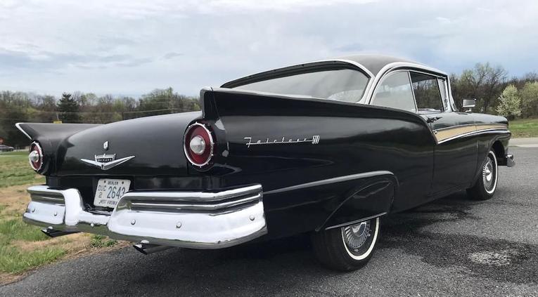 Unknown-Fairlane-500-1957-Black-Black-20