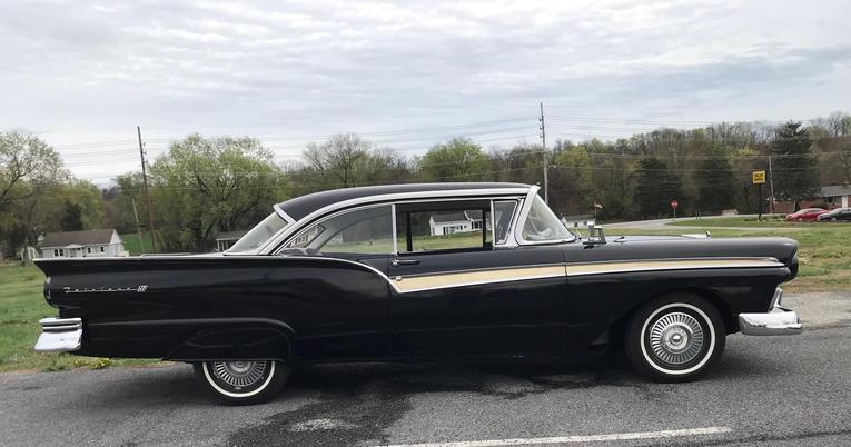 Unknown-Fairlane-500-1957-Black-Black-23