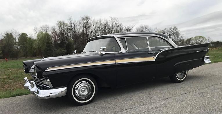 Unknown-Fairlane-500-1957-Black-Black-4